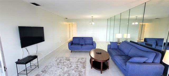 10351 REGAL DRIVE 18, Largo, FL 33774