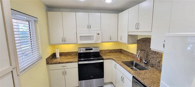 10351 REGAL DRIVE 18, Largo, FL 33774