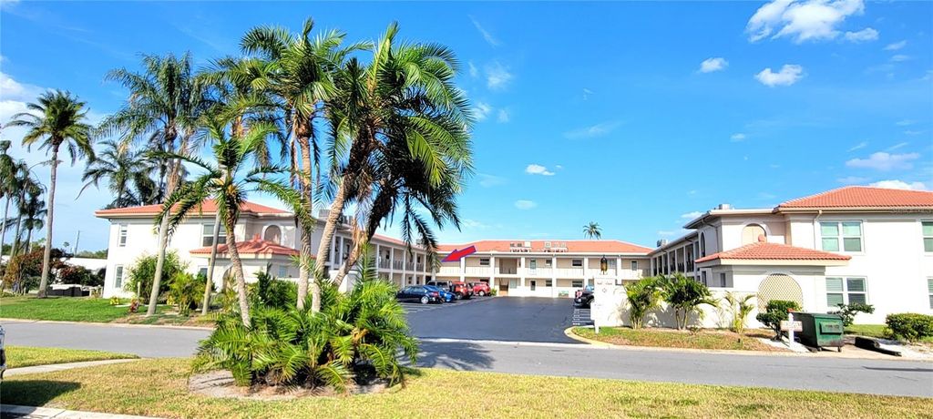 10351 REGAL DRIVE 18, Largo, FL 33774