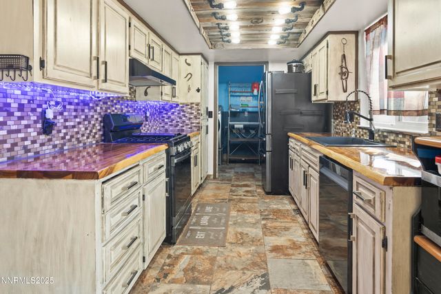 749 E Street, Fernley, NV 89408