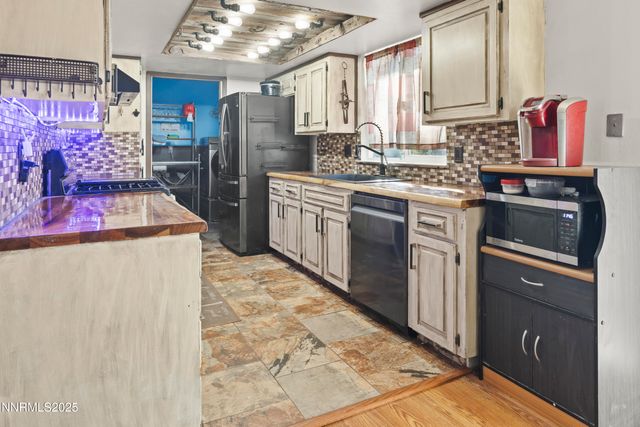 749 E Street, Fernley, NV 89408