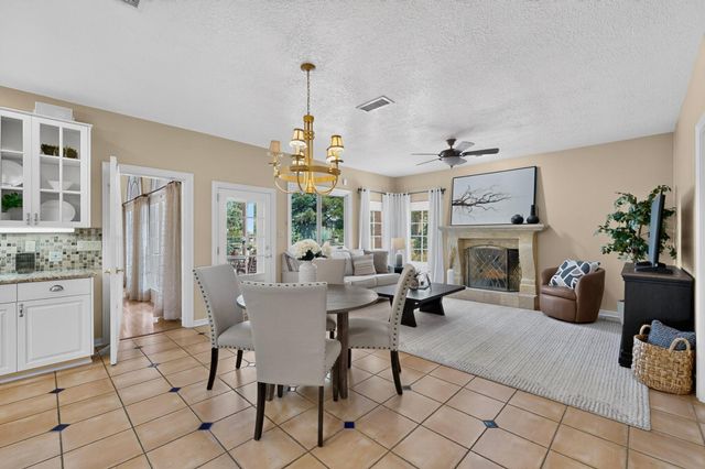 10136 Masters Drive NE, Albuquerque, NM 87111