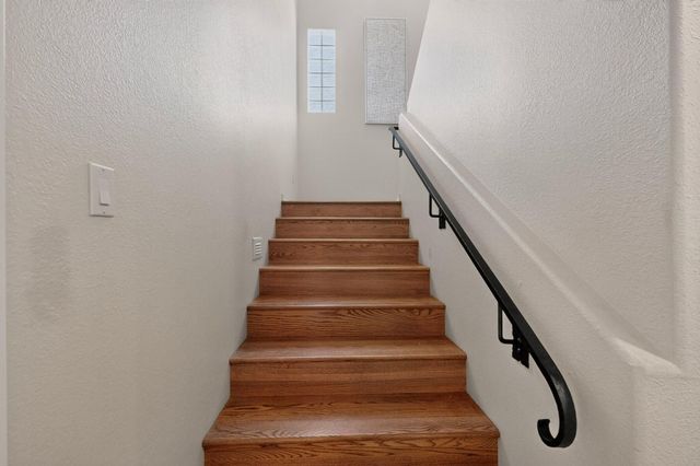 10136 Masters Drive NE, Albuquerque, NM 87111