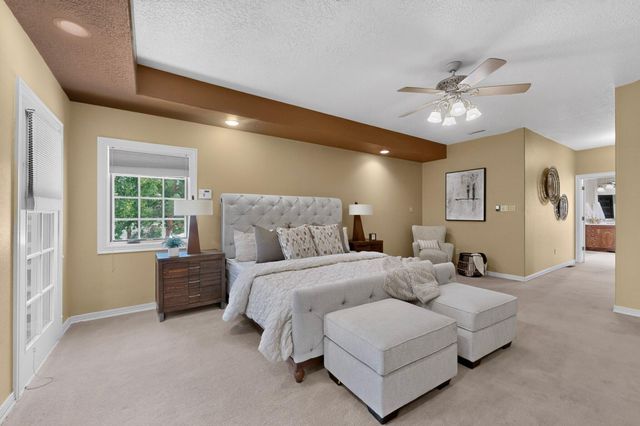 10136 Masters Drive NE, Albuquerque, NM 87111