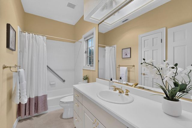 10136 Masters Drive NE, Albuquerque, NM 87111