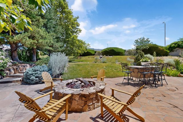 10136 Masters Drive NE, Albuquerque, NM 87111