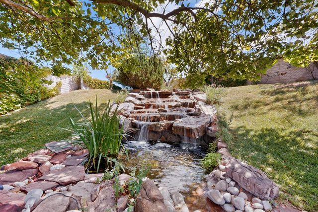 10136 Masters Drive NE, Albuquerque, NM 87111