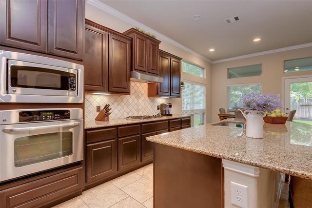 3 Galleta Court, The Woodlands, TX 77389