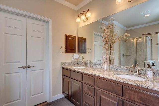 3 Galleta Court, The Woodlands, TX 77389