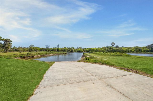 4112 Leslies Way, Dickinson, TX 77539