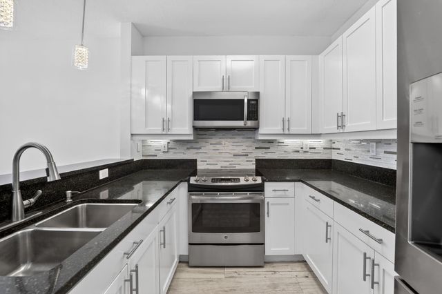 1301 SW 4th Street 1301, Fort Lauderdale, FL 33312