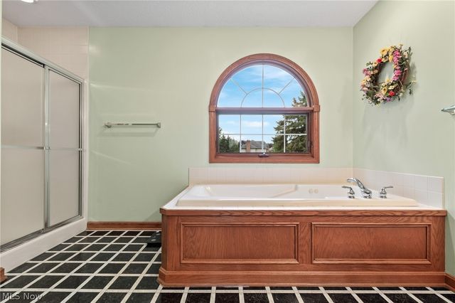 2650 Missenden Street NW, North Canton, OH 44720