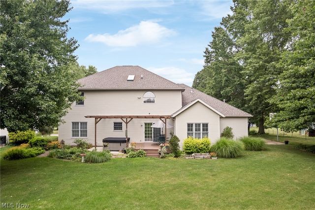 2650 Missenden Street NW, North Canton, OH 44720