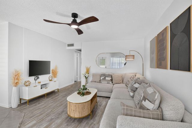 539 Durham S S, Deerfield Beach, FL 33442