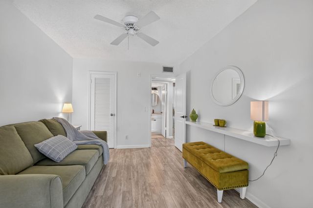 539 Durham S S, Deerfield Beach, FL 33442