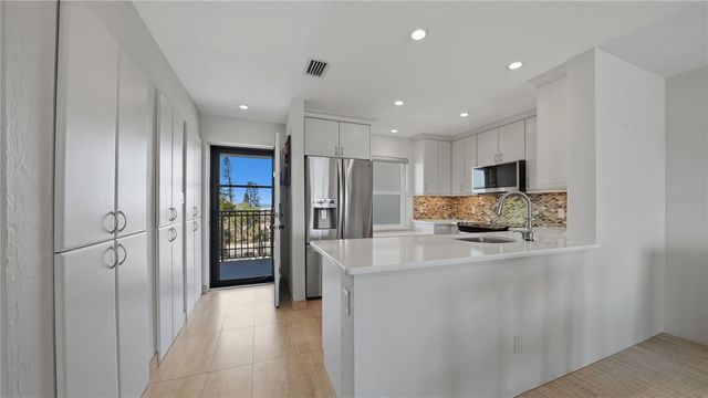 4500 GULF OF MEXICO DRIVE 3, Longboat Key, FL 34228