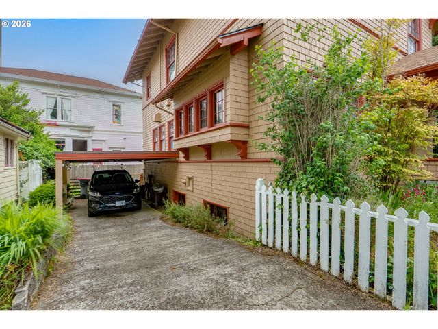 1528 IRVING Ave, Astoria, OR 97103