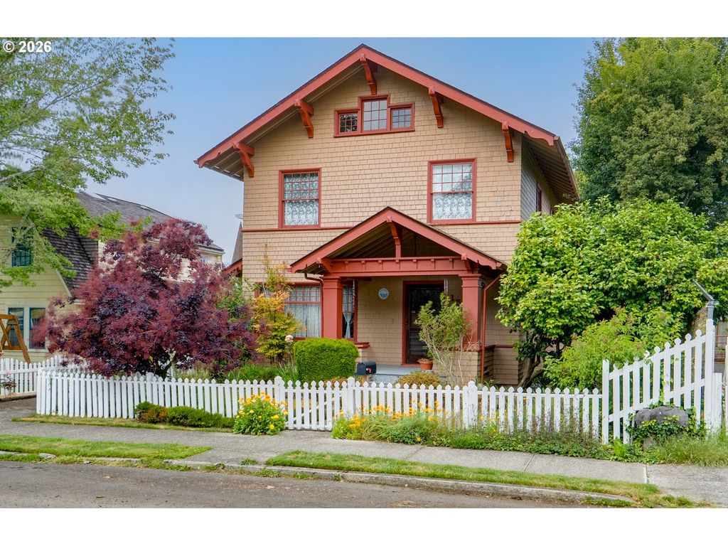 1528 IRVING Ave, Astoria, OR 97103