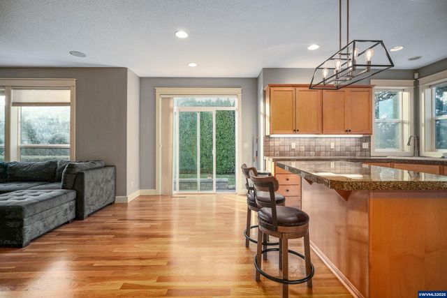 5829 Montevallo St SE, Salem, OR 97306