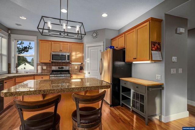 5829 Montevallo St SE, Salem, OR 97306