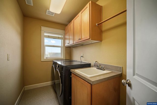 5829 Montevallo St SE, Salem, OR 97306