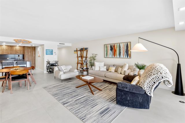 1710 S Ocean Ln 203, Fort Lauderdale, FL 33316