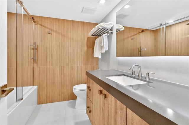 1710 S Ocean Ln 203, Fort Lauderdale, FL 33316