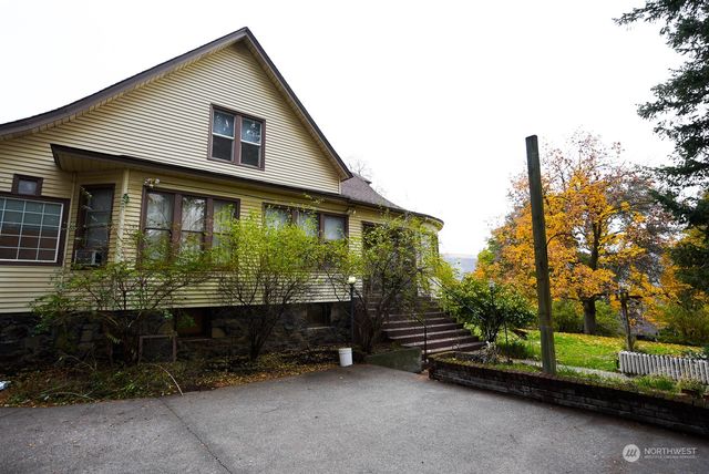 403 S 6th Street, Dayton, WA 99328