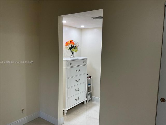 300 Berkley Rd 108, Hollywood, FL 33024