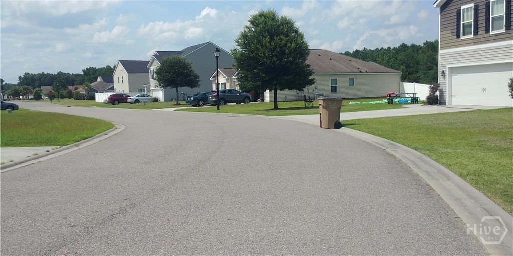 Image 4 of property listing at 113 Tupelo Way, Guyton, GA 31312