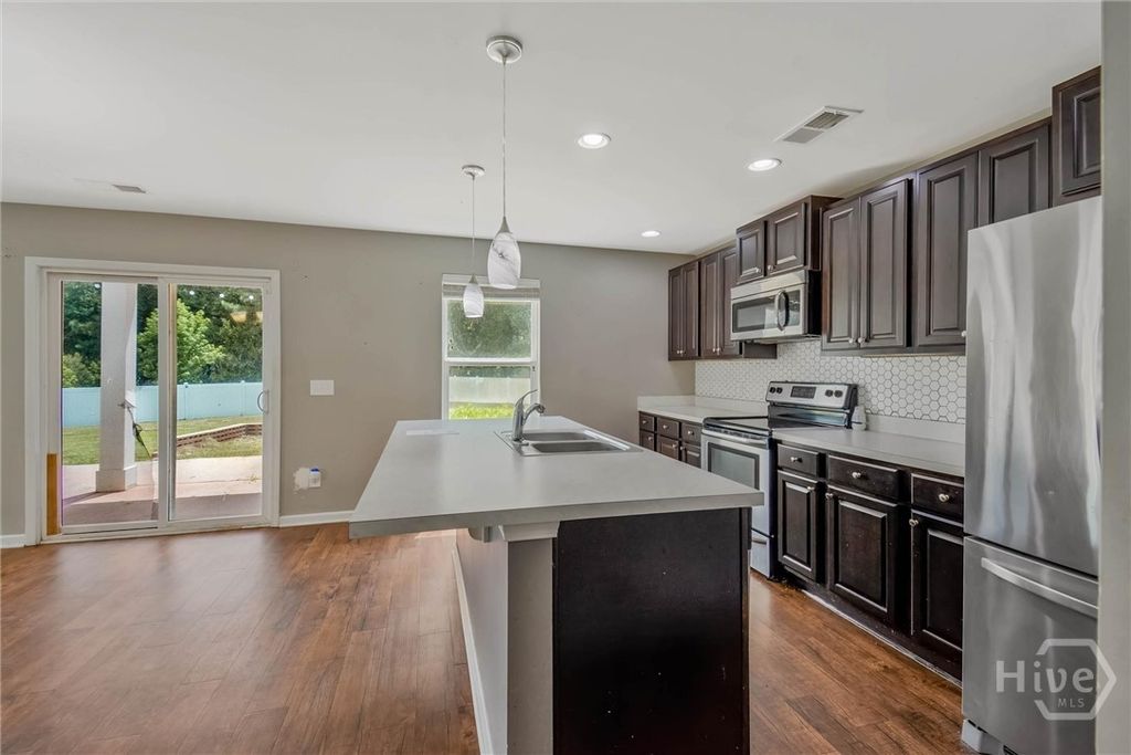 Image 9 of property listing at 113 Tupelo Way, Guyton, GA 31312