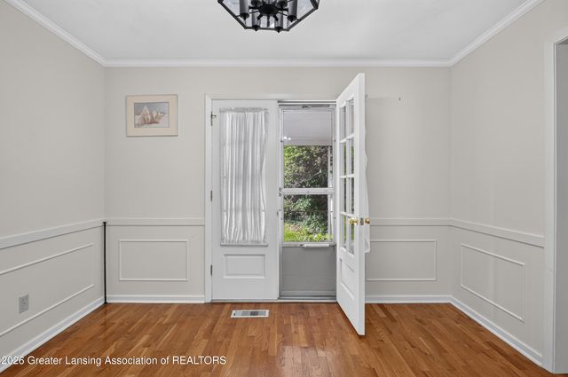 1682 Woodside Drive, East Lansing, MI 48823