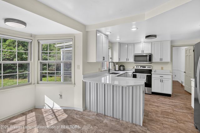 1682 Woodside Drive, East Lansing, MI 48823