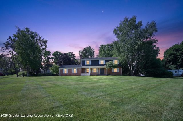 1682 Woodside Drive, East Lansing, MI 48823