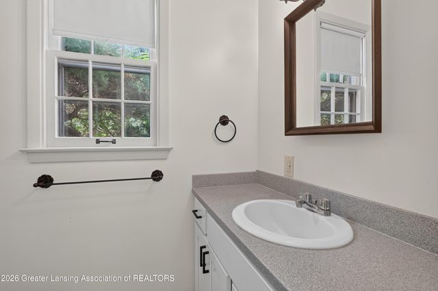 1682 Woodside Drive, East Lansing, MI 48823
