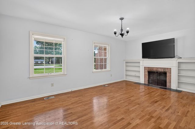1682 Woodside Drive, East Lansing, MI 48823