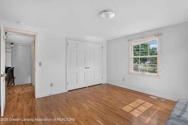 1682 Woodside Drive, East Lansing, MI 48823