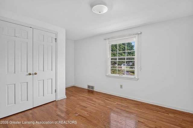1682 Woodside Drive, East Lansing, MI 48823