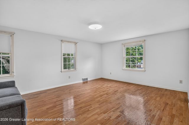 1682 Woodside Drive, East Lansing, MI 48823