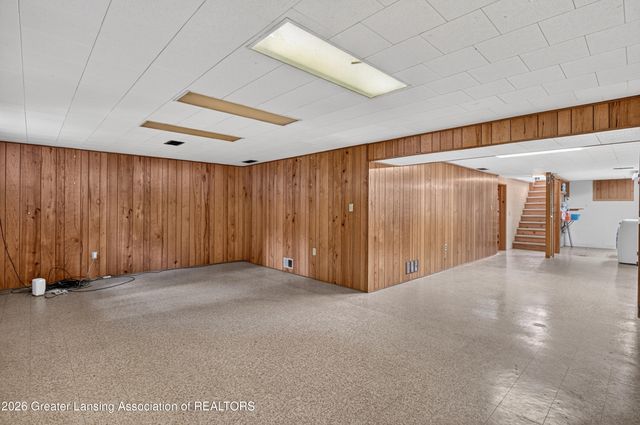 1682 Woodside Drive, East Lansing, MI 48823