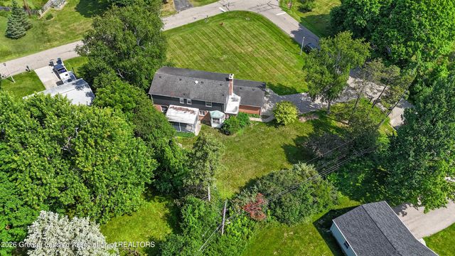 1682 Woodside Drive, East Lansing, MI 48823