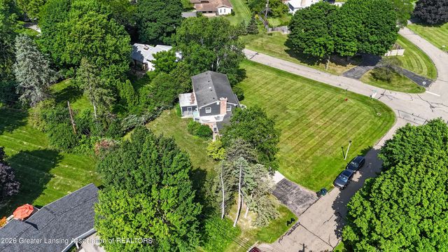 1682 Woodside Drive, East Lansing, MI 48823