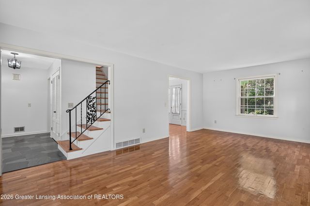 1682 Woodside Drive, East Lansing, MI 48823