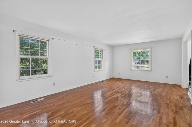 1682 Woodside Drive, East Lansing, MI 48823