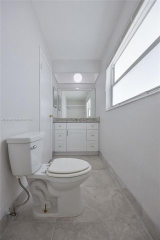8571 NW 27th Pl, Sunrise, FL 33322