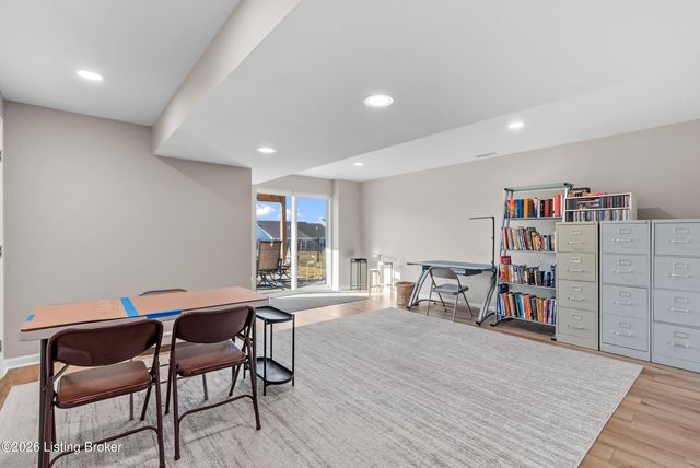 2837 Chelsea Meadow Way, La Grange, KY 40031