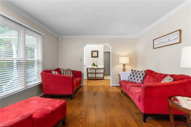 3448 Green Pine LN, Virginia Beach, VA 23452