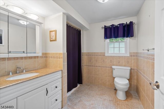 76 Werner Ave, North Haledon Boro, NJ 07508