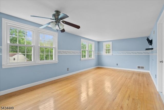 76 Werner Ave, North Haledon Boro, NJ 07508