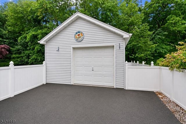 76 Werner Ave, North Haledon Boro, NJ 07508